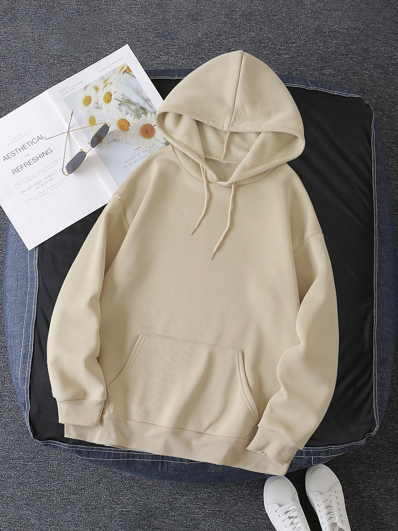 Floral And Letter Graphic Drawstring Hoodie