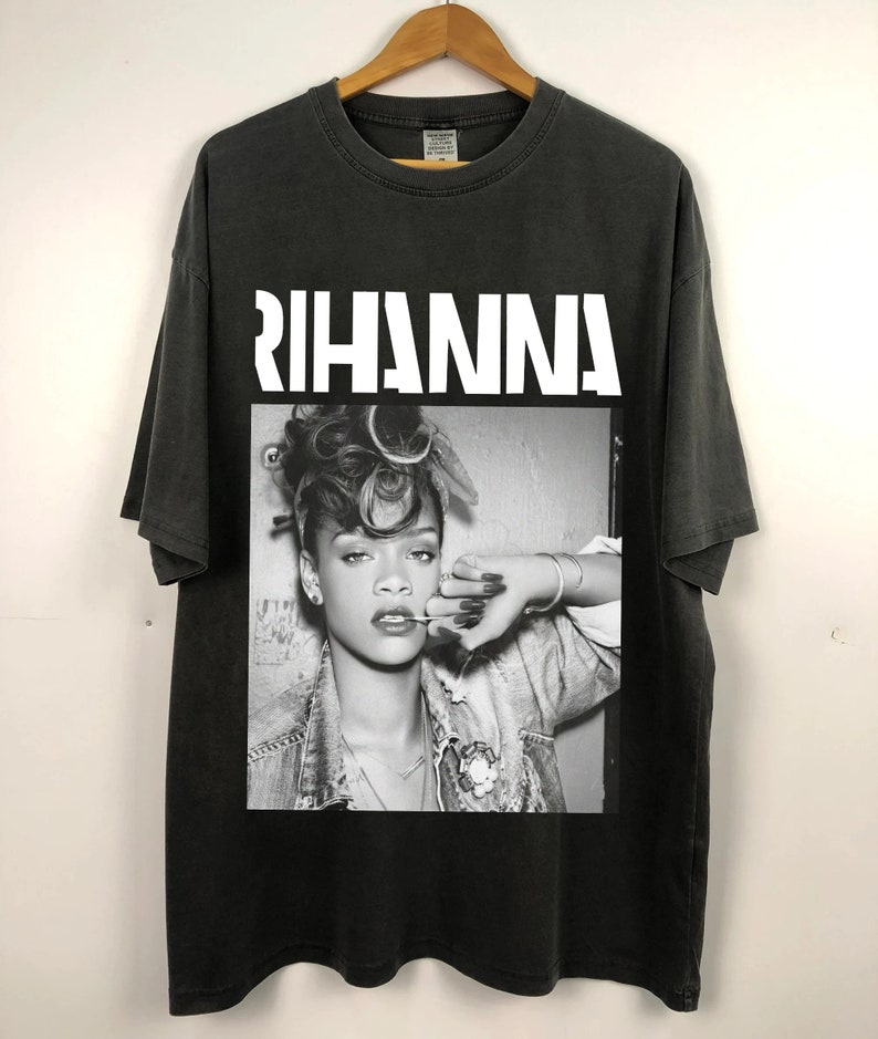 Rihanna Short Sleeve T-shirt
